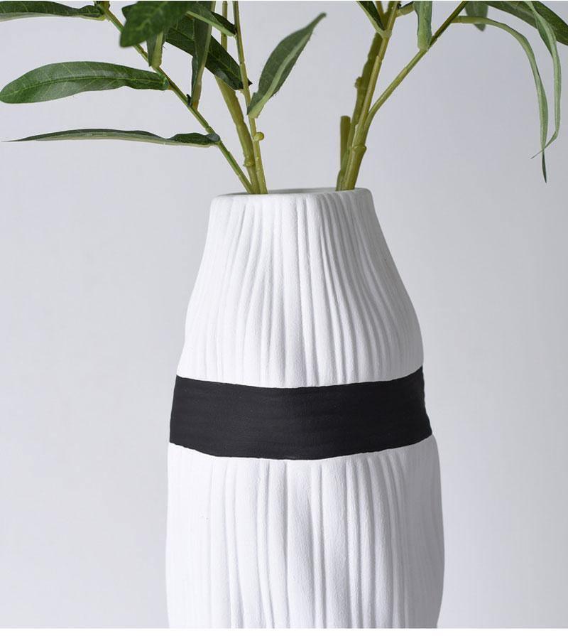 Contrast Ribbon Textured Ceramic Vase